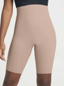 Faja pantalon alta con control moderado en abdomen y cintura Leonisa 012987
